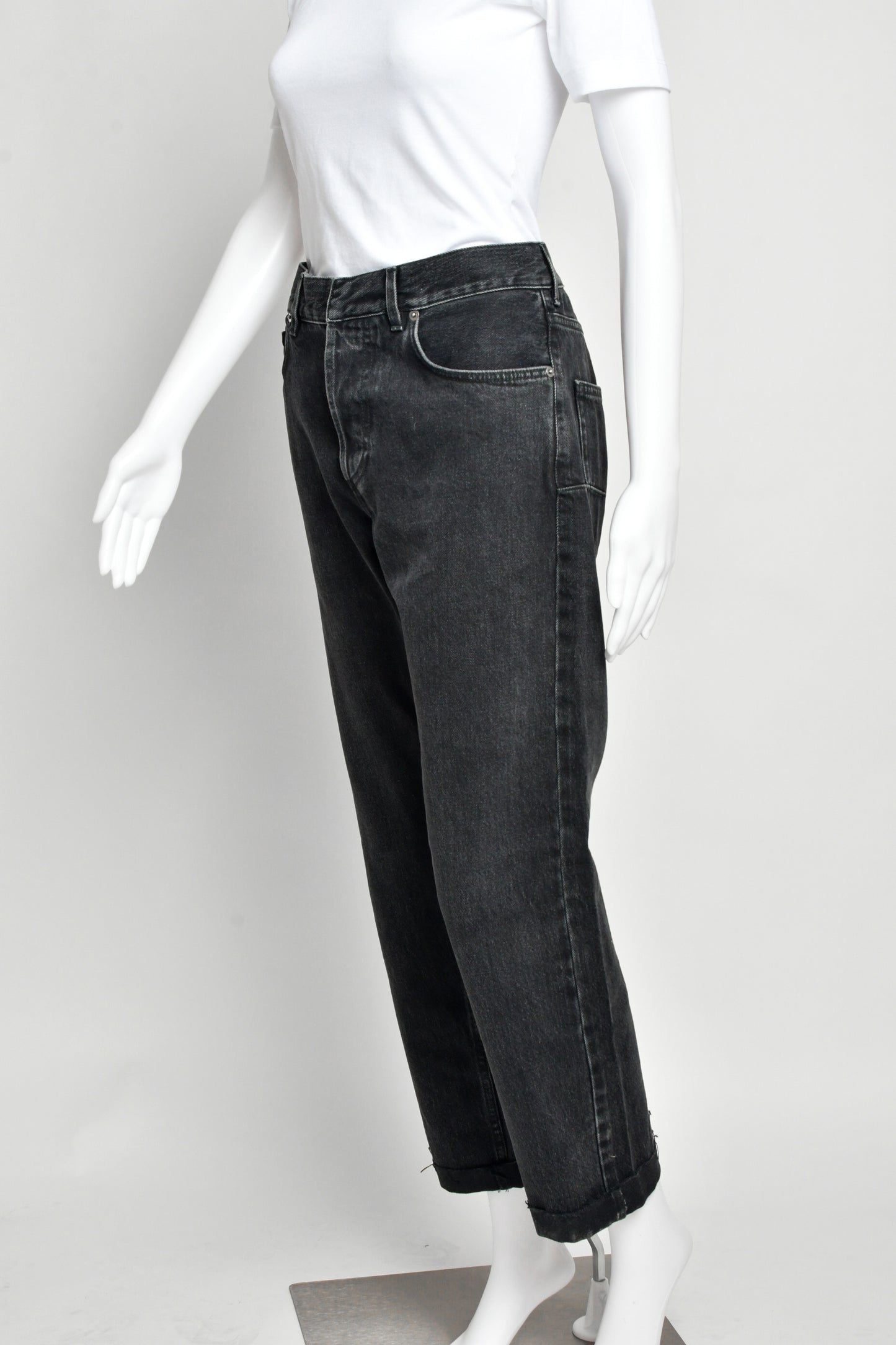 Christian Dior- 01 Boyfriend Fit Jeans